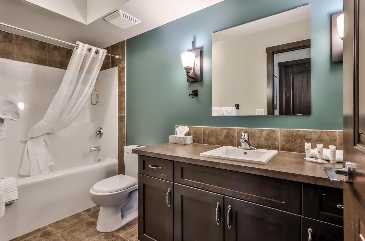 Fenwick Vacation Rentals - Scenic 1 Bedroom Plus Den, Pet Friendly Dead Mans Flats Eksteriør billede